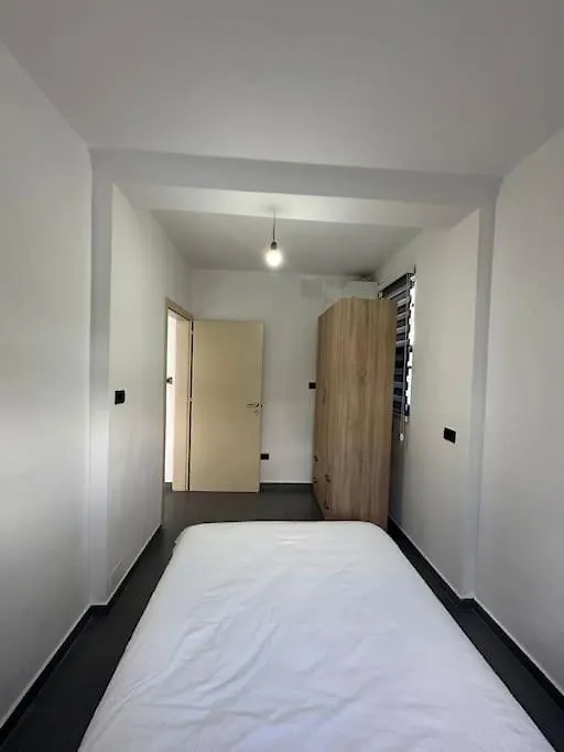 Villa Ruci Kamez 0*,